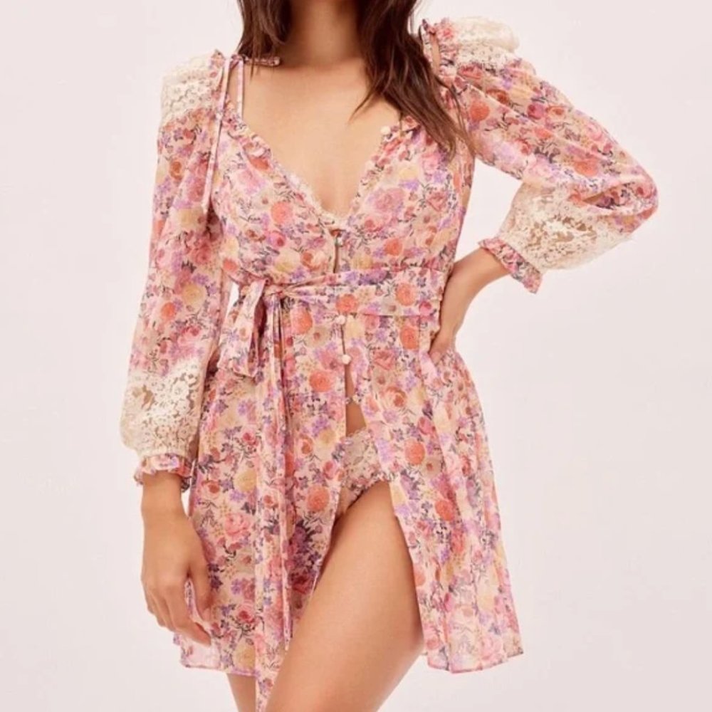 NWT For Love and Lemons Gardenia Robe